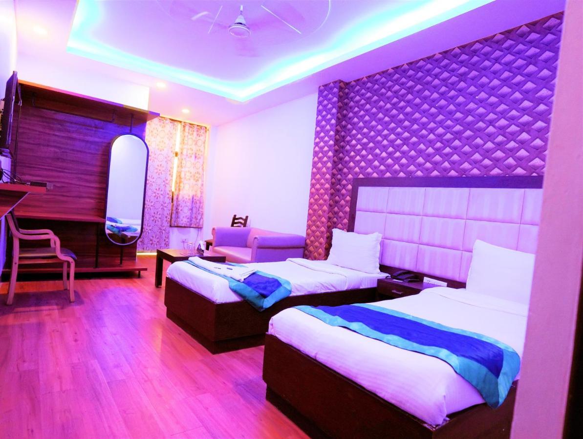 Hotel The Rts Plaza New Delhi Exterior foto