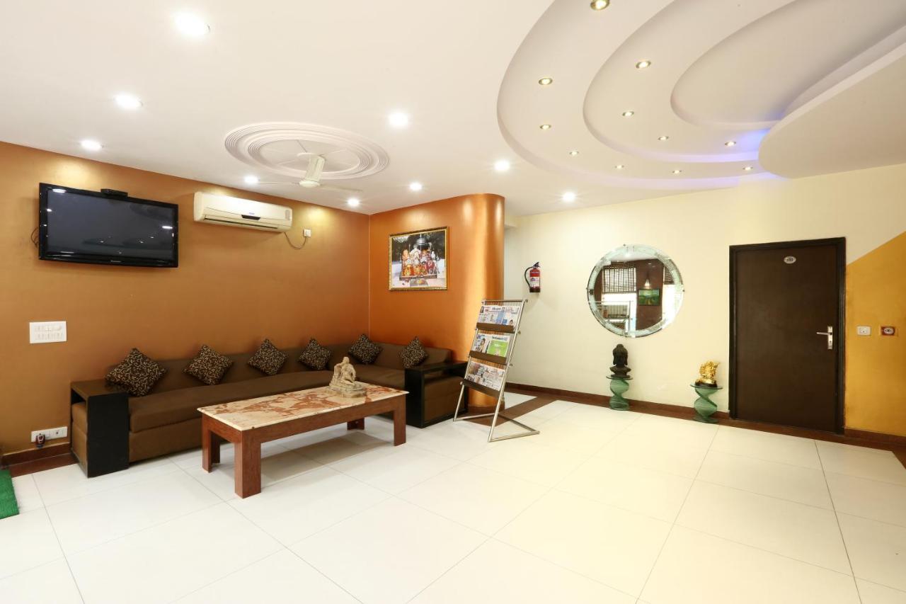 Hotel The Rts Plaza New Delhi Exterior foto