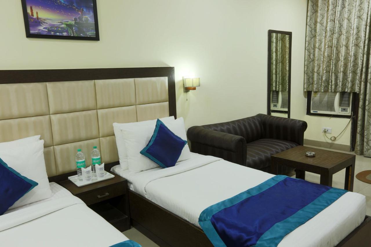 Hotel The Rts Plaza New Delhi Exterior foto